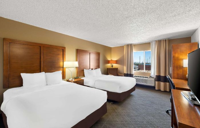Comfort Inn & Suites Near Kino Sports Complex