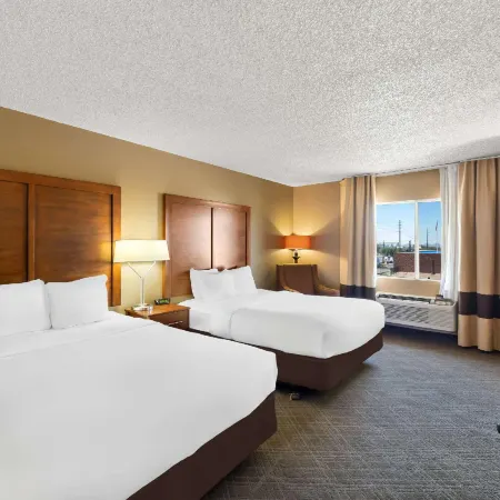 Comfort Inn & Suites Near Kino Sports Complex