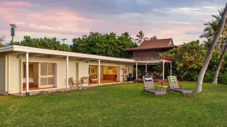 Oceanfront Hawaiian-style Beach House