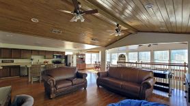 Beautiful, peaceful country guest house with pond