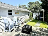 Cozy Cape Cottage Hotels in Brewster