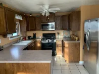 House minutes from wineries, Spire, Lake Erie, GOTL
