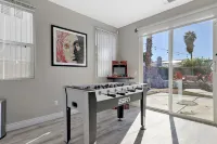 Desert Oasis -  Majestic Views with Pool & Hot Tub