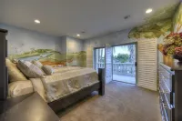 STUNNING 8 Bedroom Mansion on Golf Course! Heated Pool/Spa! Theater Room!