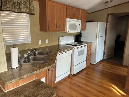 Cozy 2-bedroom Mobile Home in Freedom, OK