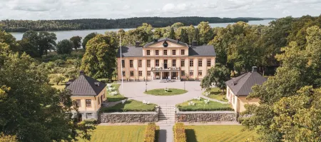 Krusenberg Herrgård Отели в г. Knivsta