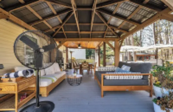 HOT TUB! Renovated, Sleeps 6, pets OK! Close to everything 霍利斯普林斯酒店