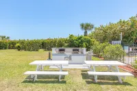 Sea Breeze Escape - Cozy 2B/2B in Direct Oceanfront Complex with Heated Pool