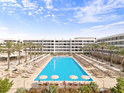 The Rif at Mangrove Beach Corendon Curacao All-Inclusive, Curio by Hilton Các khách sạn gần Hato Caves