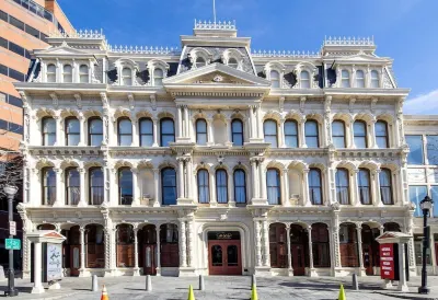 Best Location & Free Parking โรงแรมใน