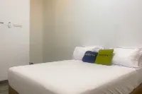 Urbanview Marsaben Guest House Syariah Lampung by RedDoorz Hotels in Langkapura