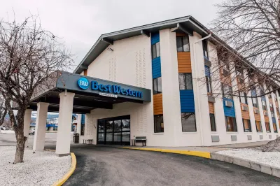 Best Western Helena/Capitol Hotel Dollar Tree附近的飯店