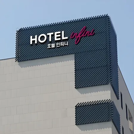 Hotel Infini Отели рядом с достопримечательностью «Станция метро Jamsil»