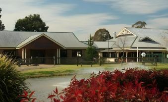 Potters Apartments