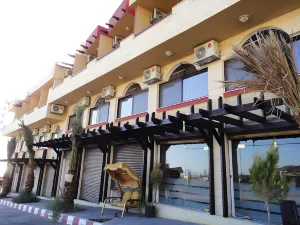 Mass Paradise Hotel