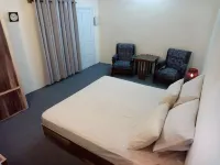 Cross Roads Hotel