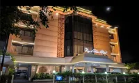 Riyadi Palace Hotel Hotels in Purwosari