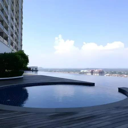 Attic Home Melaka Silverscape Residence & Jonker