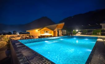 Coral Resort and Spa Centrally Heated Mountain Side Resort Manali