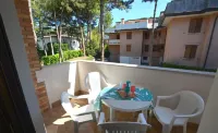 Comfortable Flat with Balcony for Nine Guests in Lignano Sabbiadoro - Hot Tub