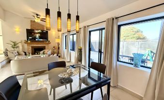 Luxurious 3 Bedroom Retreat in Ajijic - Sleeps up to 6 - Walk to Everything