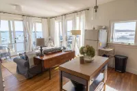 Seabreeze on the Harbor - Stunning Island Retreat perched on Stonington Harbor Hotels in Stonington