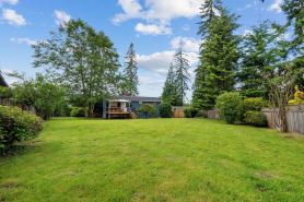 Spacious Modern Retreat w Game Room and Yard