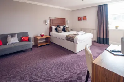 Fletcher's Restaurant Bar & Rooms Hotels near Greenfield Park