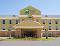 Holiday Inn Express & Suites Kingsville