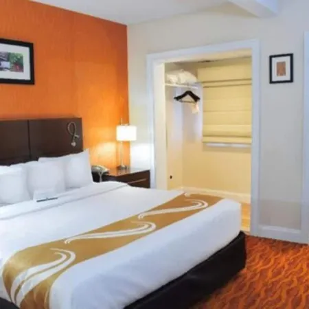 Quality Inn and Suites Newport - Middletown