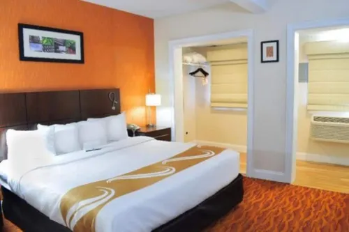 Quality Inn and Suites Newport - Middletown - 2 estrellas