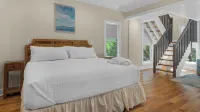 Private Pool, 3 Minutes to the Beach, Hidden Oasis in BMB - 4-Star