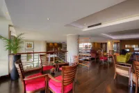 City Lodge Hotel at or Tambo International Airport - bar