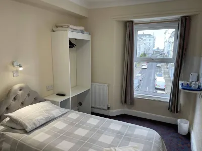 Lamplighter Guesthouse Hotels in Плімут