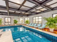 H4 Hotel Opera Jardins Отели рядом с достопримечательностью «Серкейра-Сезар»