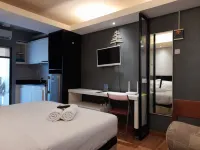 Modern Studio Room at Gateway Ahmad Yani Cicadas Apartment Hotel dekat STMIK Bandung