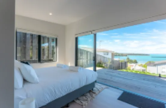 Luna Cottage. Stunning Ocean Views on Waiheke Hotels near Waiheke Island Explorer Bus