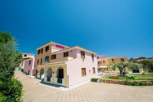 Cala Viola Residence con piscina