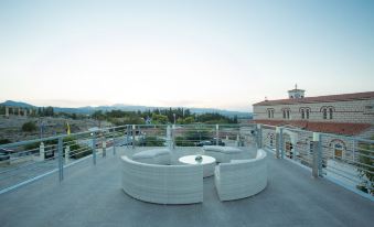 Apollonio Suites