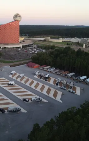 Tiny Homes for Rent, minutes to the Casino, Golf Course & Water Park. Отели в г. Neshoba County