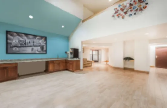 수퍼 8 바이 윈덤 쇼로우