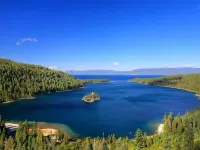 Chamberland Getaway Lake Views w/ Deck! Hotels in Homewood