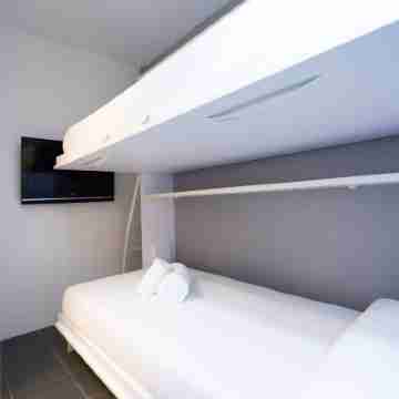 Ampersand - Bright 2-Bedroom Apartment Rooms