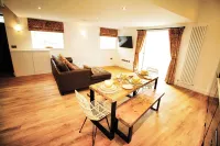 Newly Refurbished Cottage - Sleeps 4 - Central - Villas
