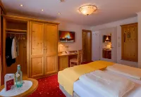 Hotel-Garni Jakober - B&B Und Appartements - balcony