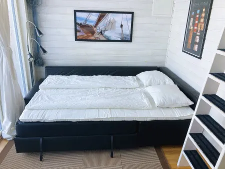 Strandstugan, Solviken Отели в г. Боргхольм