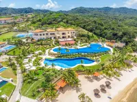 Pristine Bay Villa 1304 with large pool - 3 bedroom condo