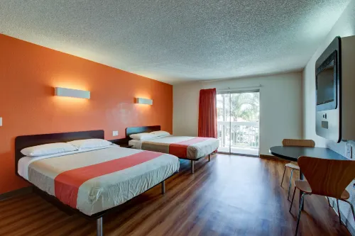 Motel 6 Santa Ana, CA - Irvine - Orange County Airport
