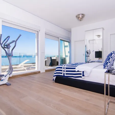 Livingstone Beach House