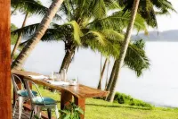 The Remote Resort - breakfast